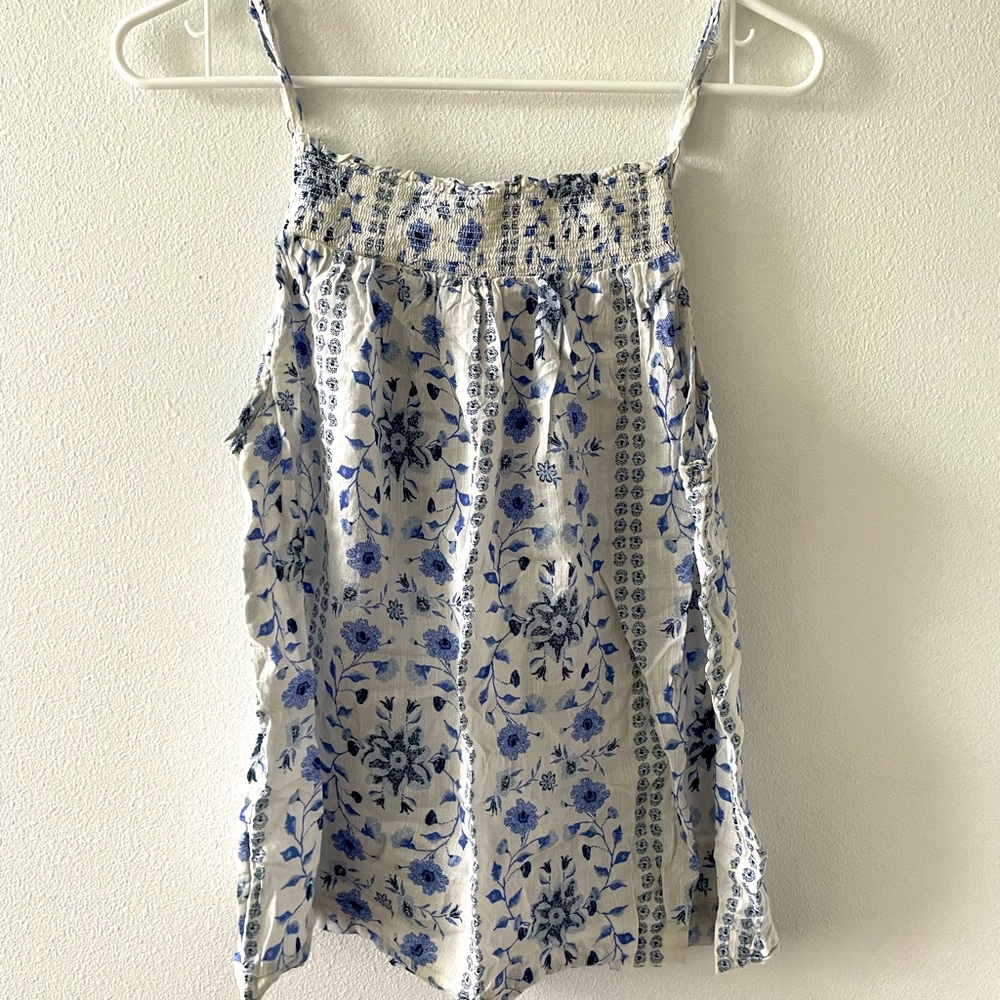 Old Navy top
